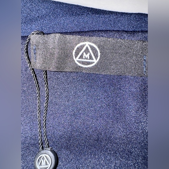 Missguided Navy Blue Off-Shoulder Dress size 4 length 37in pit to pit 13in - Picture 5 of 6